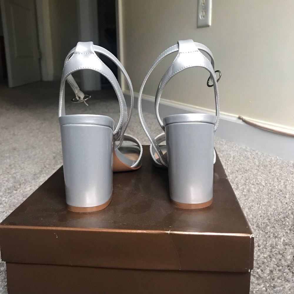 Audrey Brooke Silver shoes - Picture 2 of 7